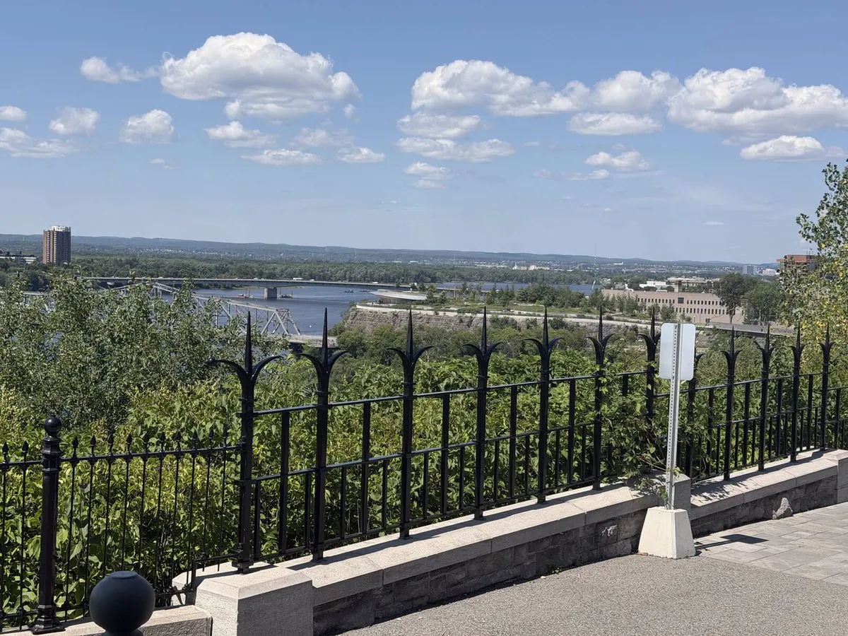 La rivière des Outaouais vue du parc Major's Hill